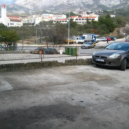 With A Parking Space - 12336 Apartment Makarska