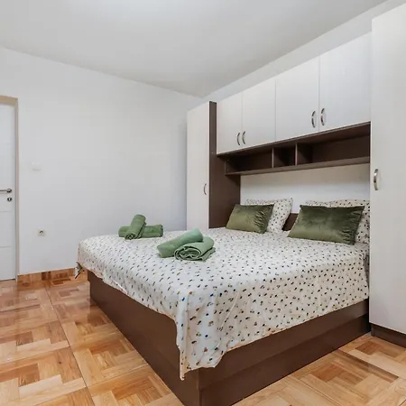 With Parking Space - 12336 * Makarska